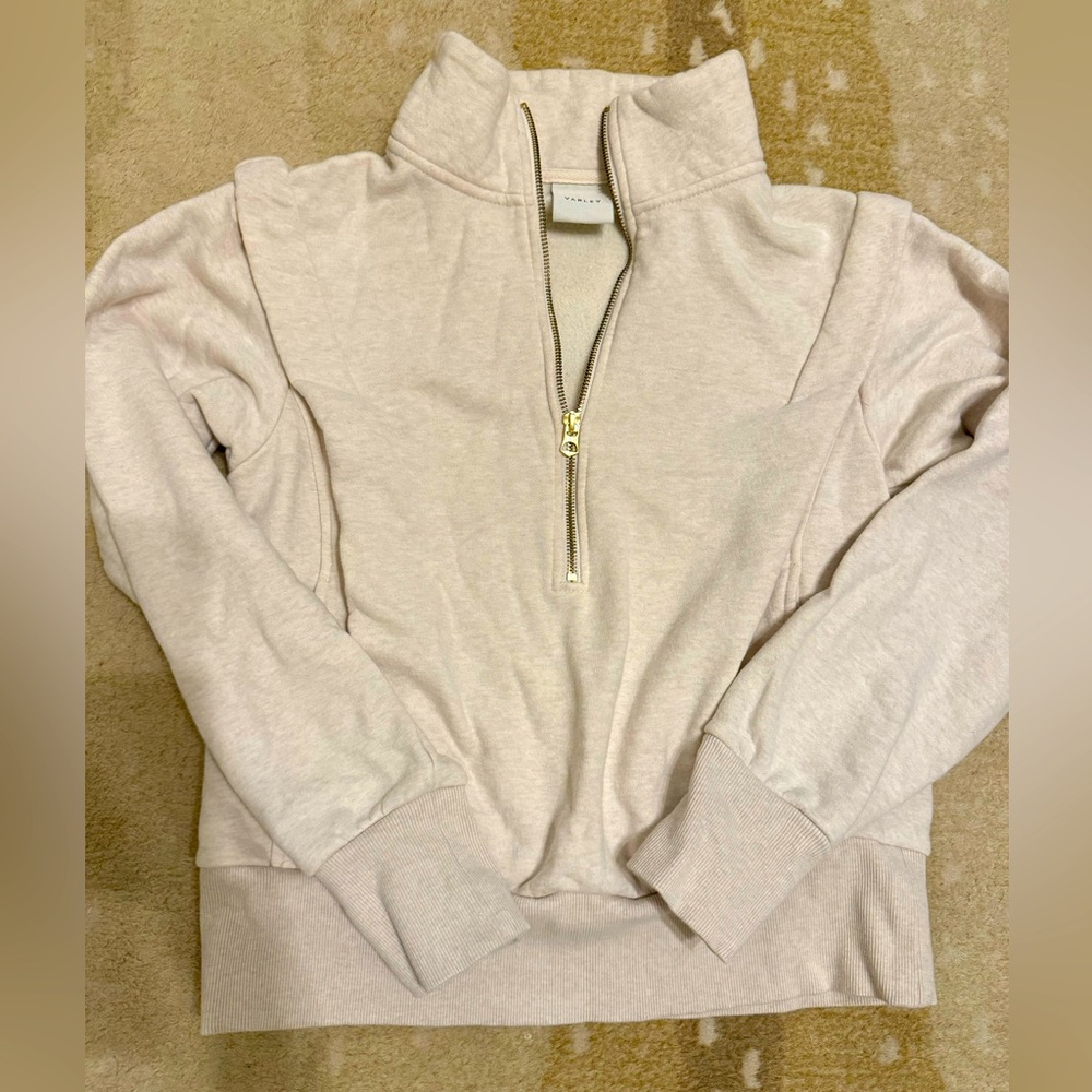 Varley half zip pullover. size small.